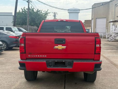Used 2018 Chevrolet Silverado 1500 Custom w/ Custom Convenience Package RWD image 5
