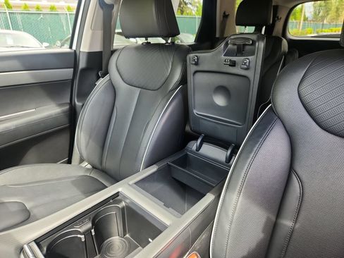 Used 2024 Hyundai Palisade SEL AWD/4WD image 30