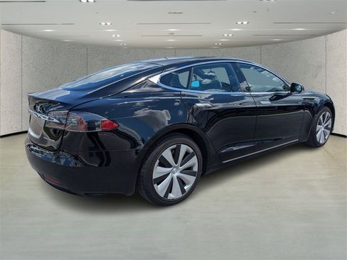 Used 2021 Tesla Model S Long Range Plus image 3