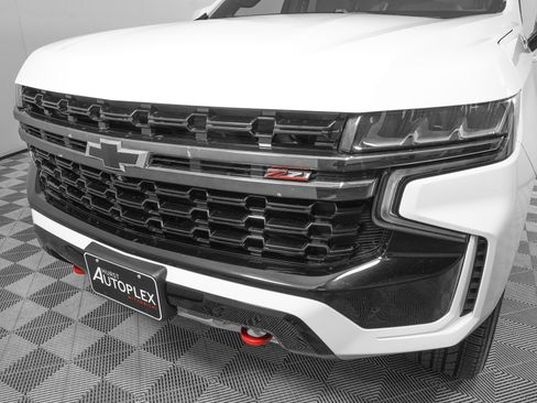 Used 2022 Chevrolet Suburban Z71 w/ Z71 Off-Road Package AWD/4WD image 31