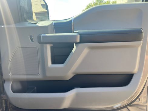 Used 2020 Ford F150 XLT w/ Heavy-Duty Payload Package AWD/4WD image 29