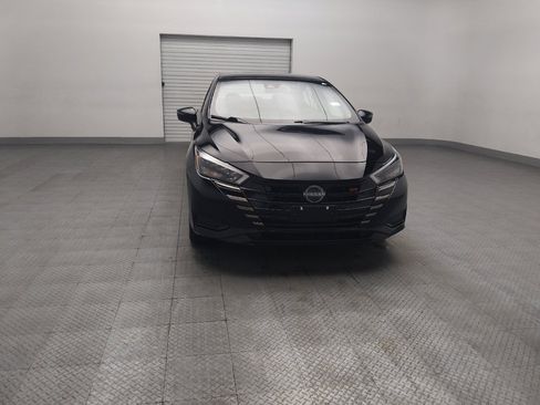 Used 2024 Nissan Versa SR FWD image 14