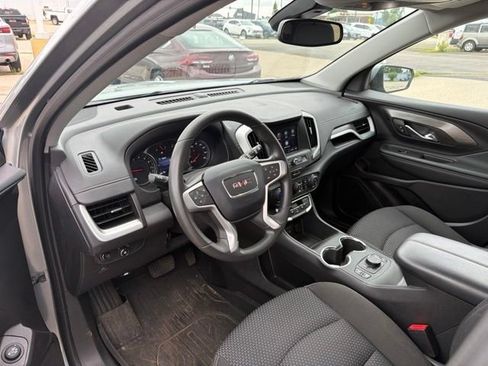 Used 2024 GMC Terrain SLE w/ Driver Convenience Package AWD/4WD image 7