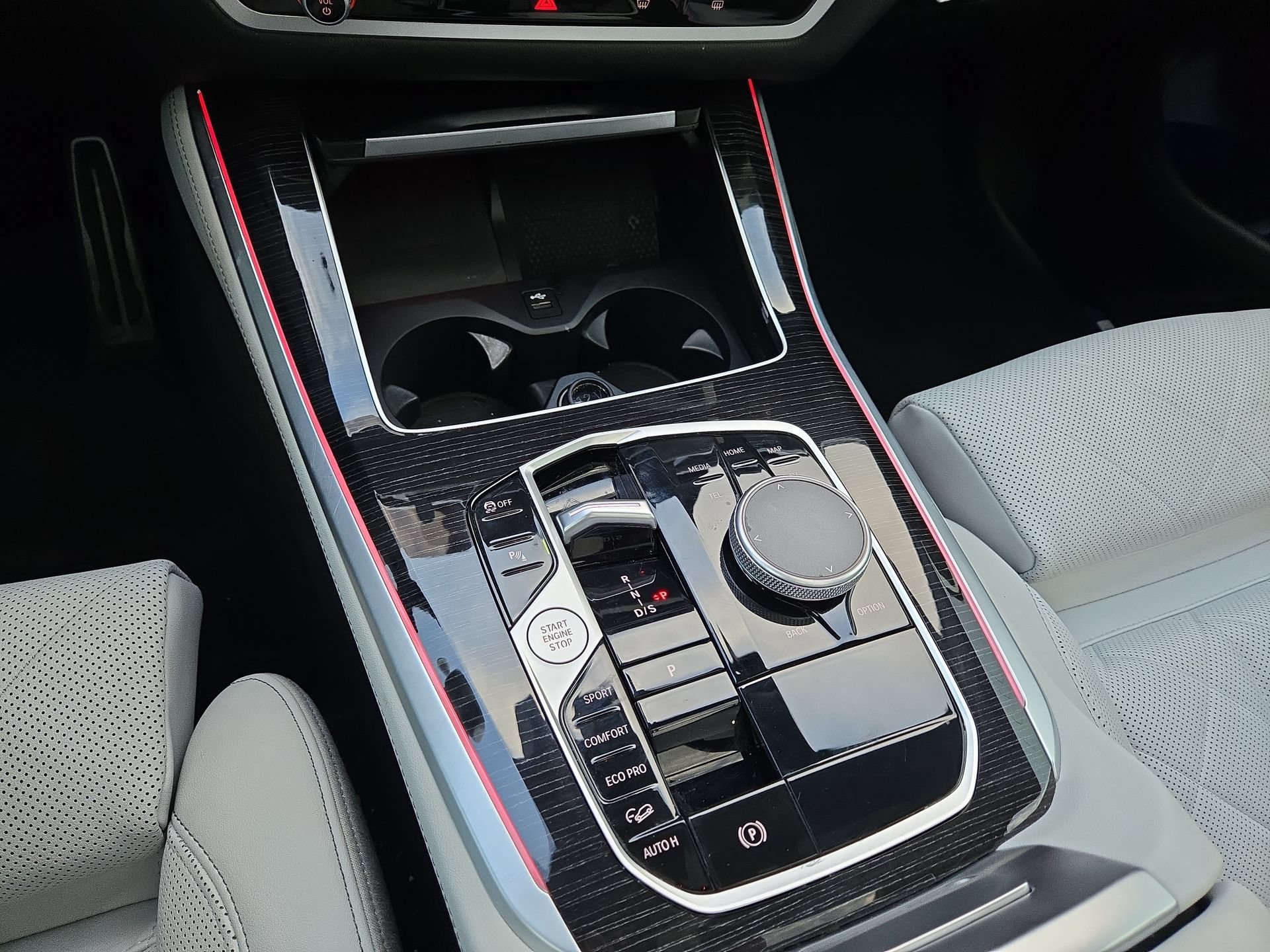 Used 2024 BMW X5 xDrive40i w/ M Sport Package AWD/4WD image 22