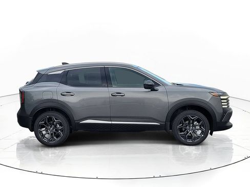 New 2026 Nissan Kicks SR AWD/4WD image 2