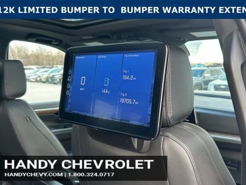 Certified 2025 Chevrolet Suburban High Country AWD/4WD image 53