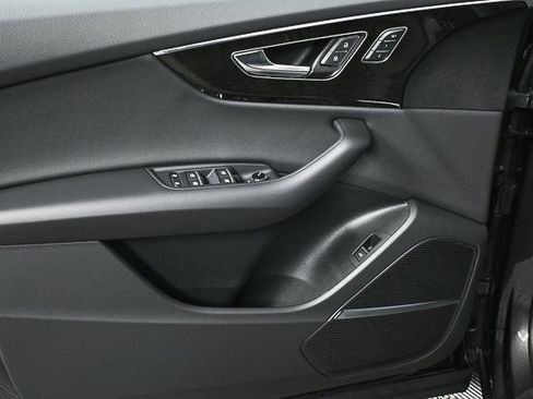 New 2026 Audi Q8 Premium image 6