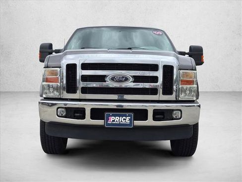 Used 2009 Ford F250 XLT AWD/4WD image 2