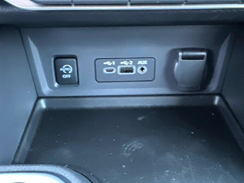 New 2025 Nissan Sentra SV image 34