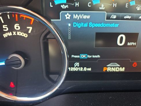Used 2018 Ford F150 Platinum w/ Equipment Group 701A Luxury AWD/4WD image 19