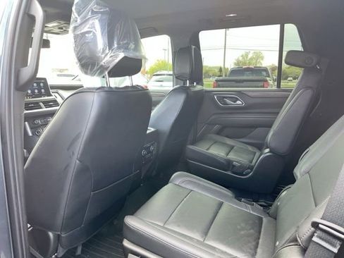 Used 2021 Chevrolet Tahoe Z71 w/ Z71 Off-Road Package AWD/4WD image 11
