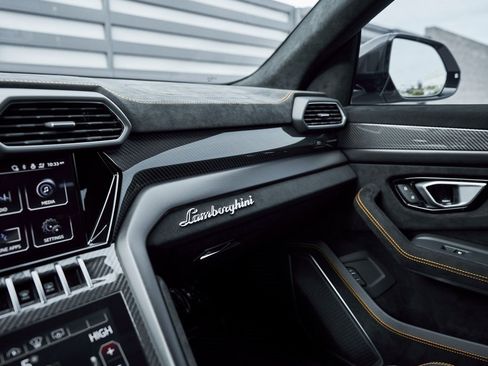 Used 2024 Lamborghini Urus Performante image 94