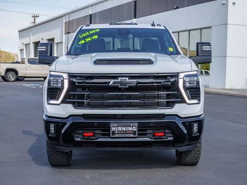 Used 2025 Chevrolet Silverado 3500 LT w/ Trail Boss Package AWD/4WD image 2