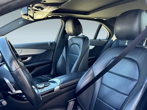 Used 2018 Mercedes-Benz C 300 Sedan image 21