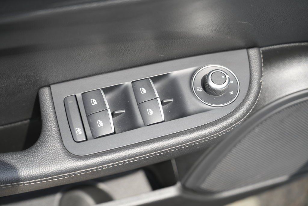 Used 2017 Alfa Romeo Giulia AWD image 20