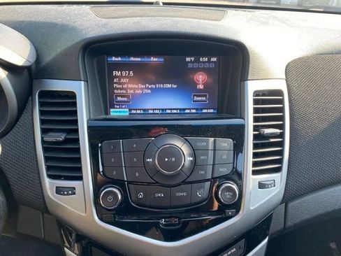Used 2015 Chevrolet Cruze LT w/ Technology Package FWD image 21