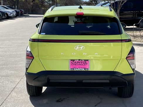 Used 2024 Hyundai Kona SEL image 5