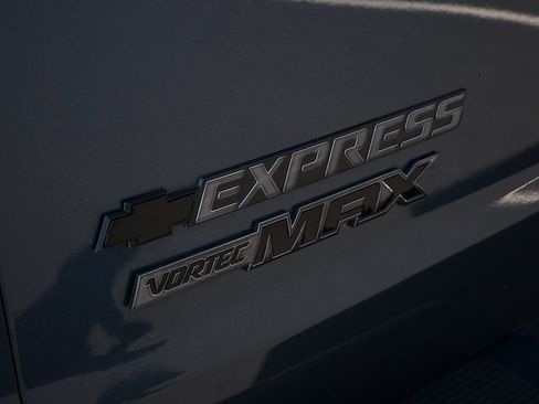 Used 2023 Chevrolet Express 2500 Extended RWD image 24