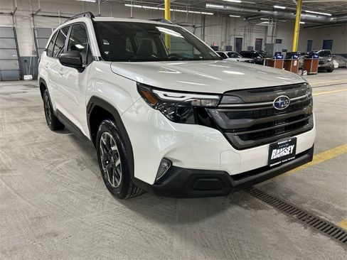 Certified 2025 Subaru Forester Premium image 2