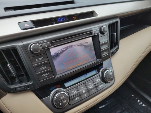 Used 2013 Toyota RAV4 XLE image 31