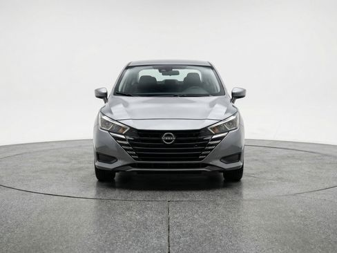 Used 2025 Nissan Versa SV FWD image 2