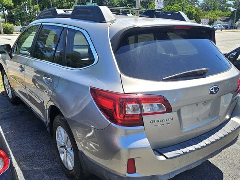 Used 2016 Subaru Outback 2.5i Premium w/ Popular Package #1 AWD/4WD image 3
