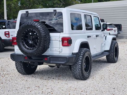 Used 2018 Jeep Wrangler Unlimited Sahara image 5