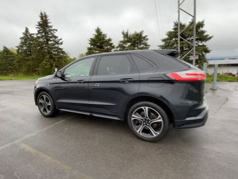 Certified 2020 Ford Edge ST w/ Cold Weather Package AWD/4WD image 7