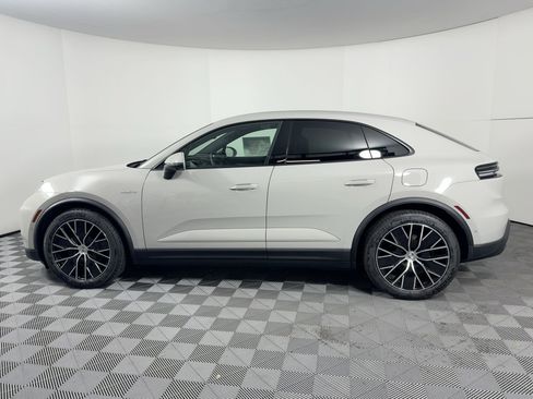 New 2026 Porsche Macan Electric RWD image 2