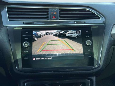 Used 2023 Volkswagen Tiguan SE R-Line image 10