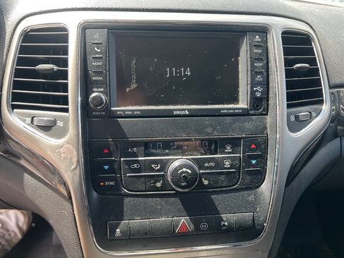 Used 2011 Jeep Grand Cherokee Laredo AWD/4WD image 20