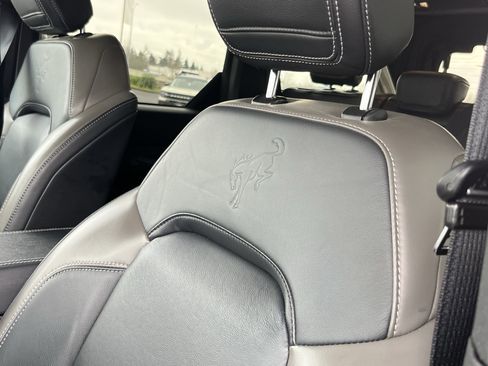 Used 2025 Ford Bronco Outer Banks image 14