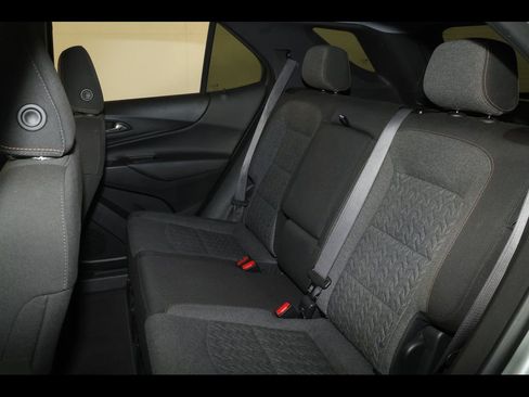 Used 2022 Chevrolet Equinox LT FWD image 27