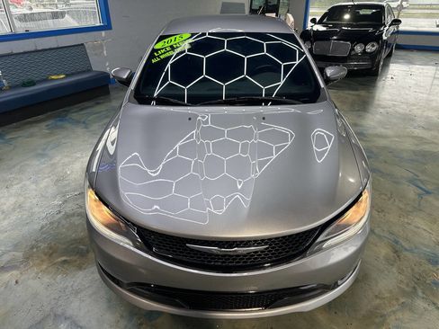 Used 2015 Chrysler 200 S image 8