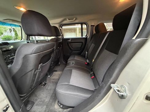 Used 2006 HUMMER H3 image 12