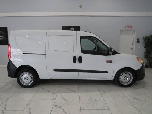 Used 2017 RAM ProMaster City Tradesman FWD image 3