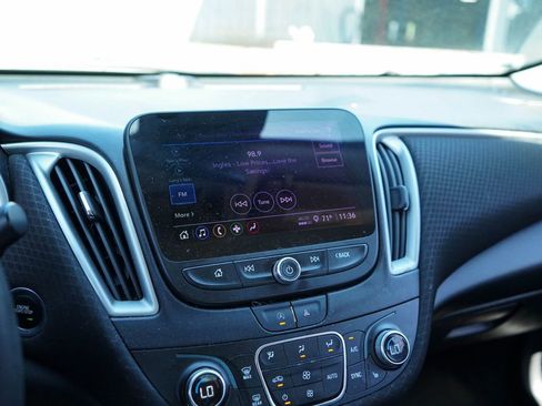 Used 2023 Chevrolet Malibu LT image 21