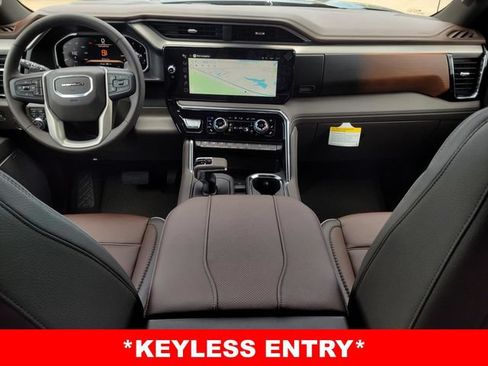 New 2026 GMC Sierra 1500 Denali w/ Denali Reserve Package AWD/4WD image 11