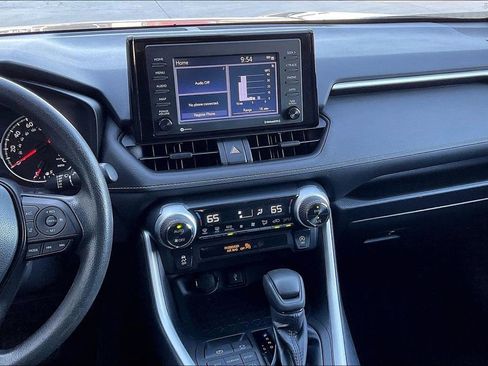 Used 2022 Toyota RAV4 XLE image 6