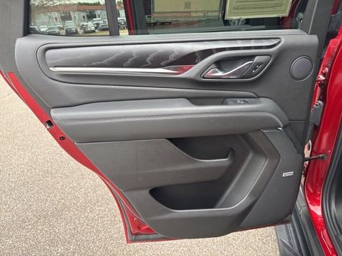 Used 2024 GMC Yukon Denali image 17