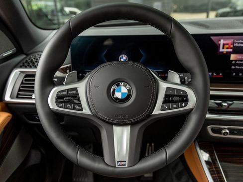 Used 2026 BMW X5 sDrive40i w/ M Sport Package image 26