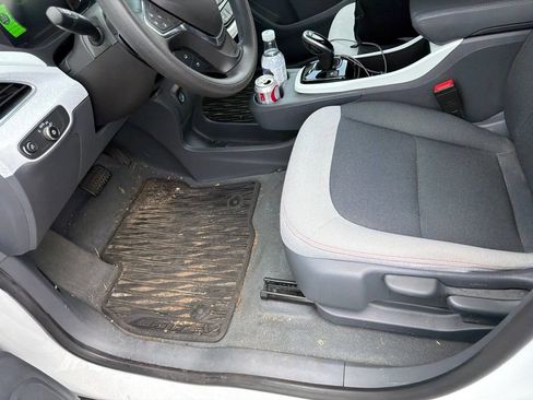 Used 2021 Chevrolet Bolt LT FWD image 5