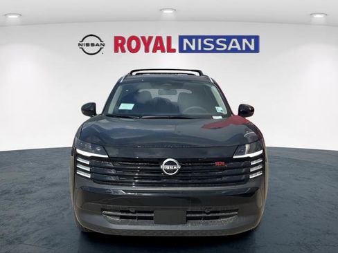 New 2026 Nissan Kicks SR w/ Cold Weather Package image 2