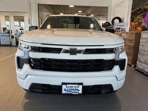 Used 2024 Chevrolet Silverado 1500 RST w/ Convenience Package II AWD/4WD image 2