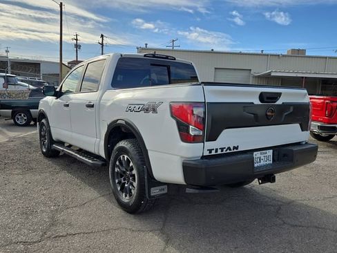 Used 2022 Nissan Titan PRO-4X w/ Pro-4x Convenience Package image 4