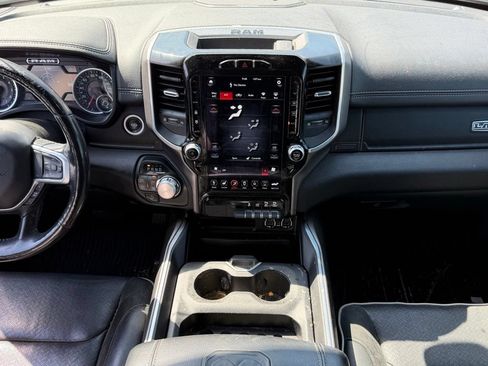 Used 2020 RAM 1500 Laramie AWD/4WD image 10