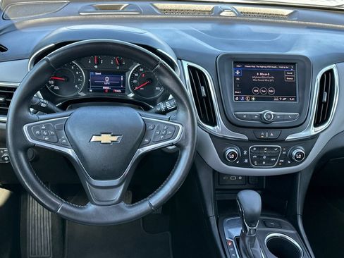 Used 2022 Chevrolet Equinox LT w/ Driver Convenience Package FWD image 18