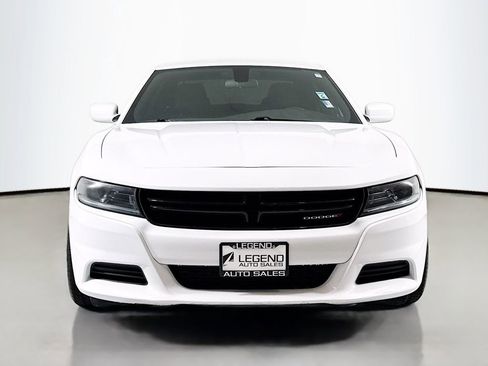 Used 2022 Dodge Charger SXT image 2