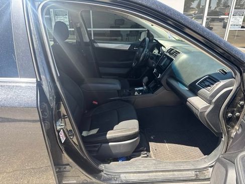 Used 2018 Subaru Outback 2.5i Premium AWD/4WD image 5