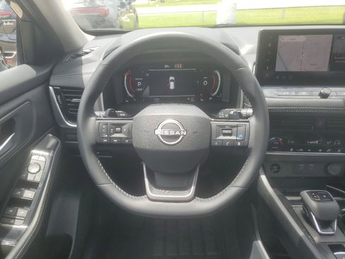 Used 2026 Nissan Rogue SL AWD/4WD image 11